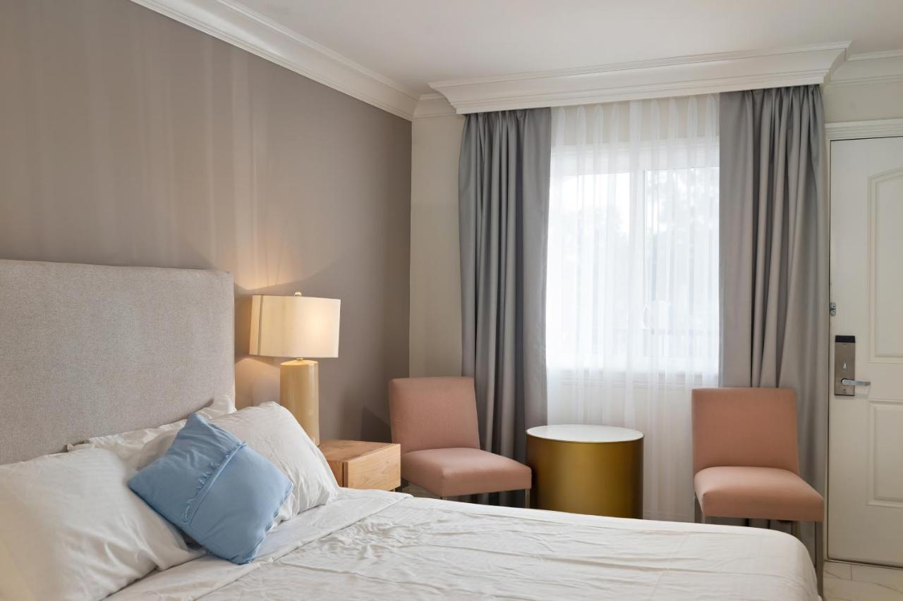 Hotel Huntington Duarte