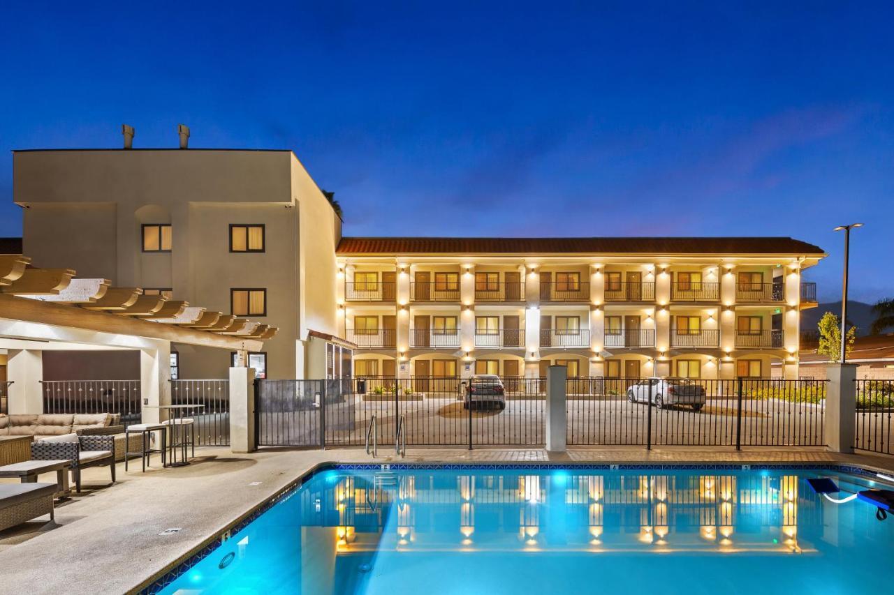 Huntington Hotel *