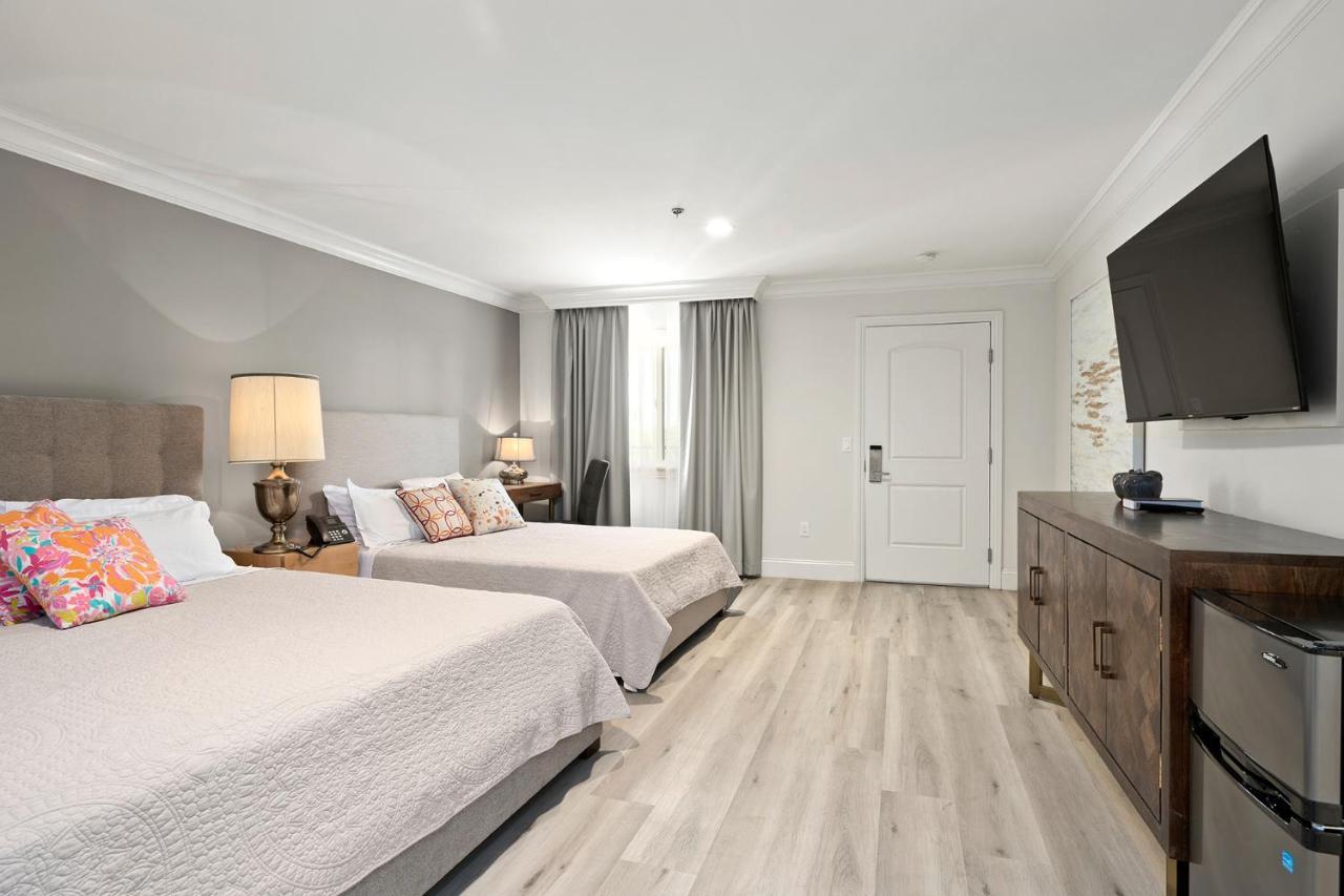 Hotel Huntington *