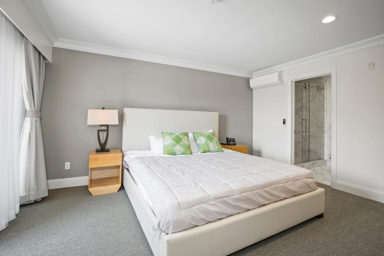 Huntington Hotel